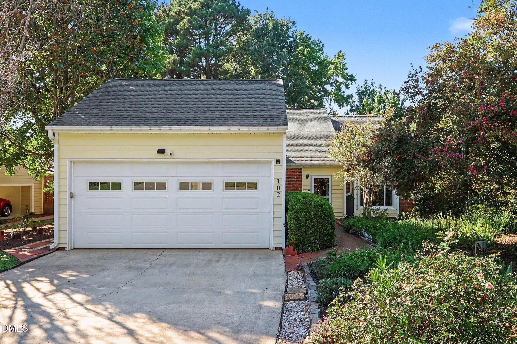 102 Forest Hills Court — photo