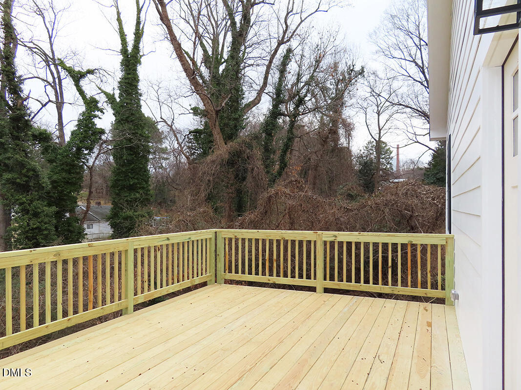 303 Knolls Street — photo
