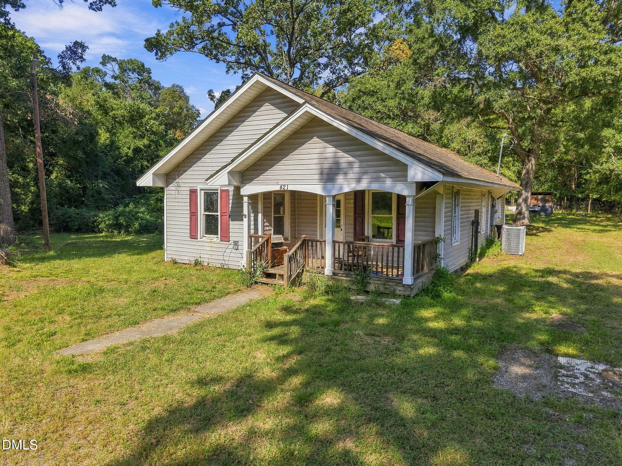 421 Infinity Road — photo