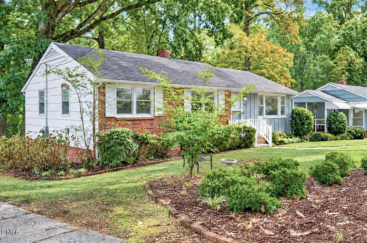 2126 Woodview Drive — photo