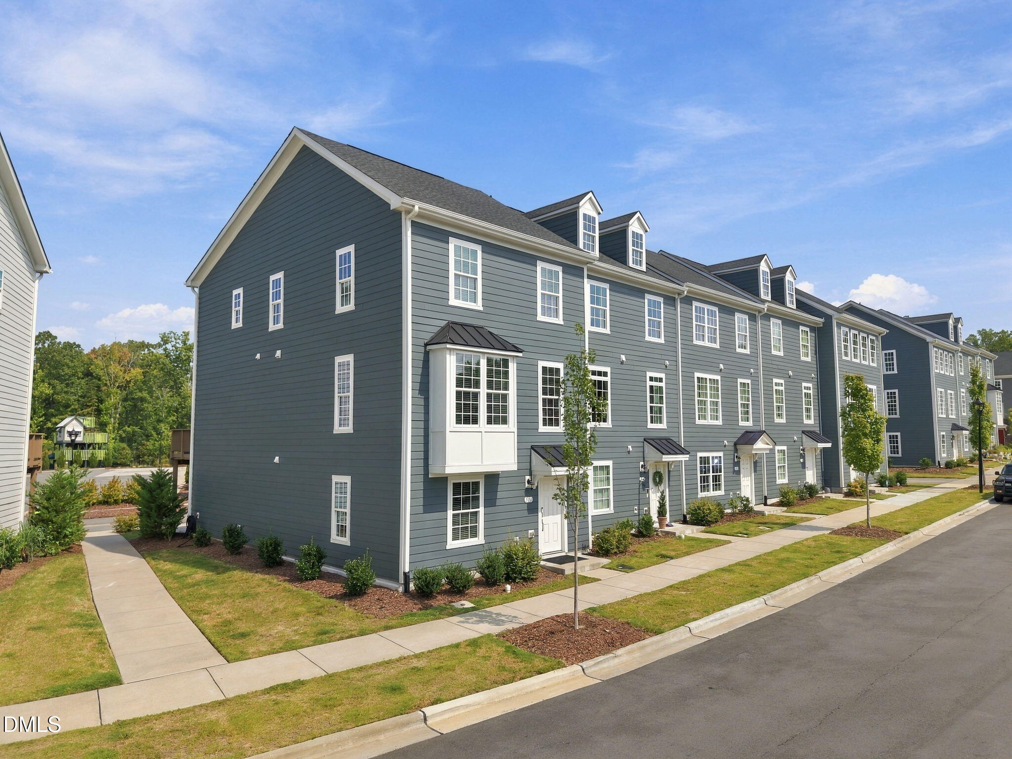 516 Whitehall Circle — photo