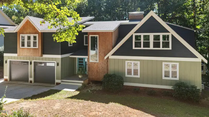 1009 Collins Drive — photo