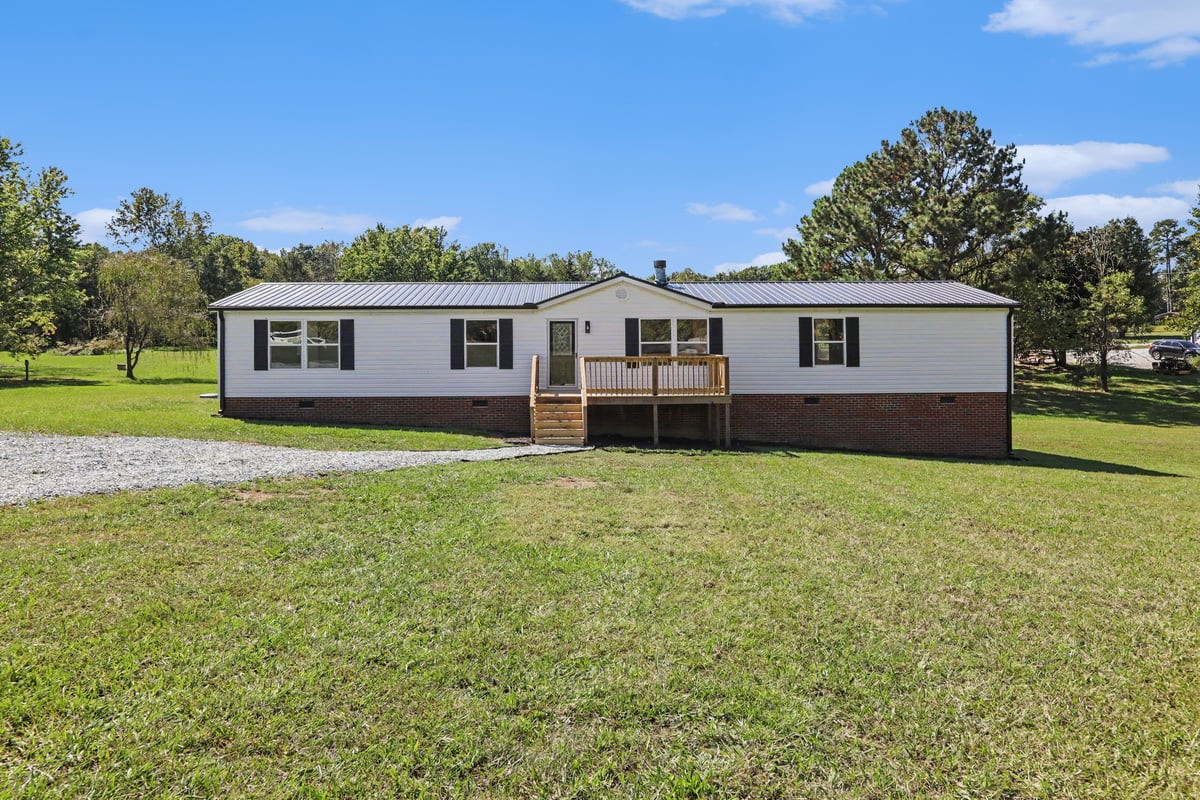 112 Hunters Edge Drive — photo
