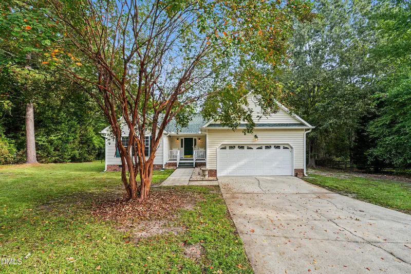115 Lakeview Court — photo