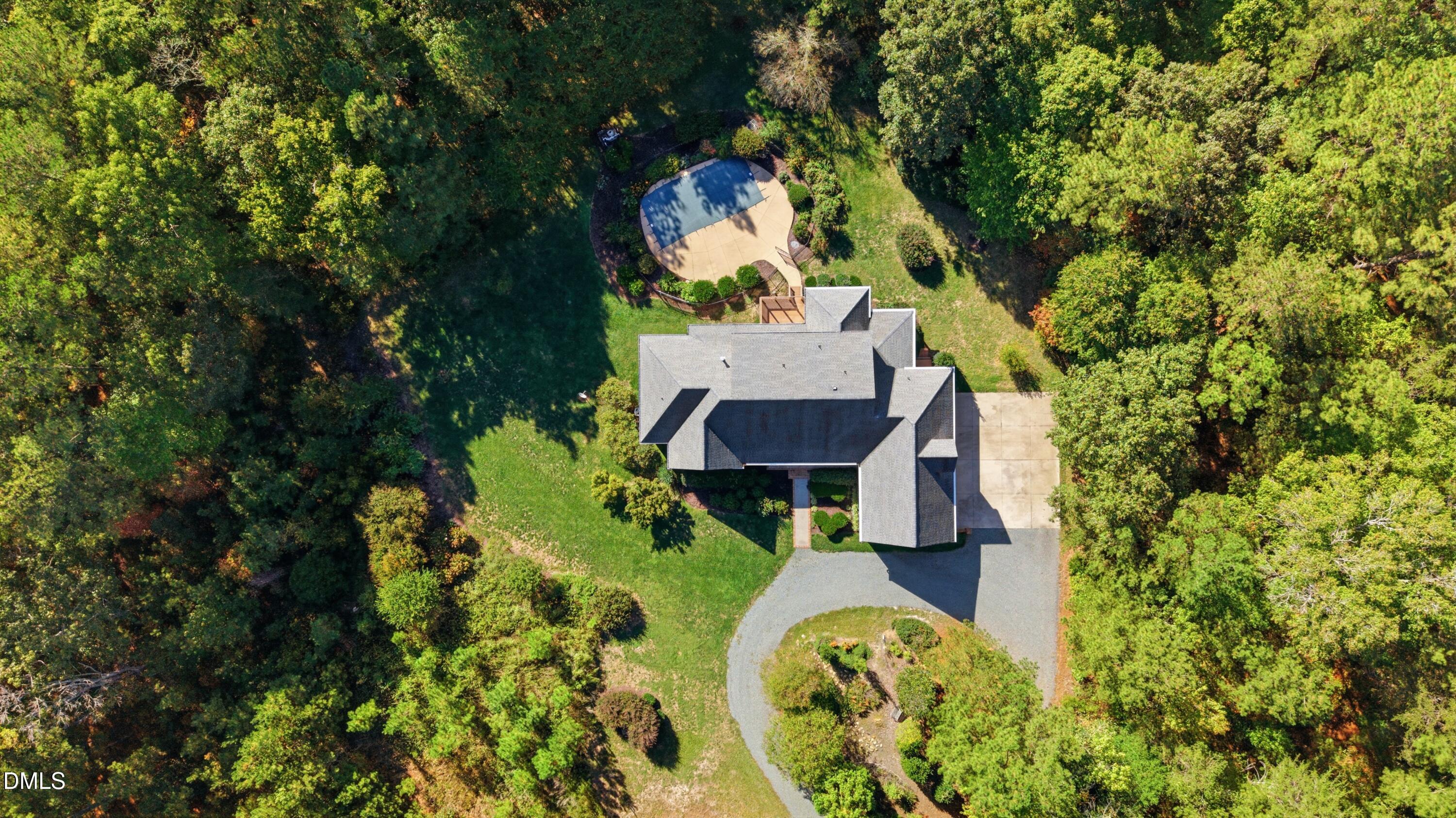 174 Carillon Drive — photo