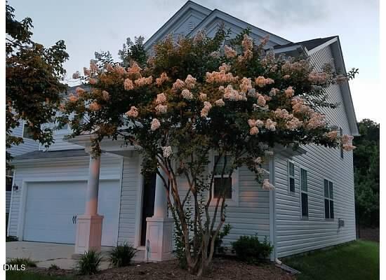 212 Northlands Drive — photo