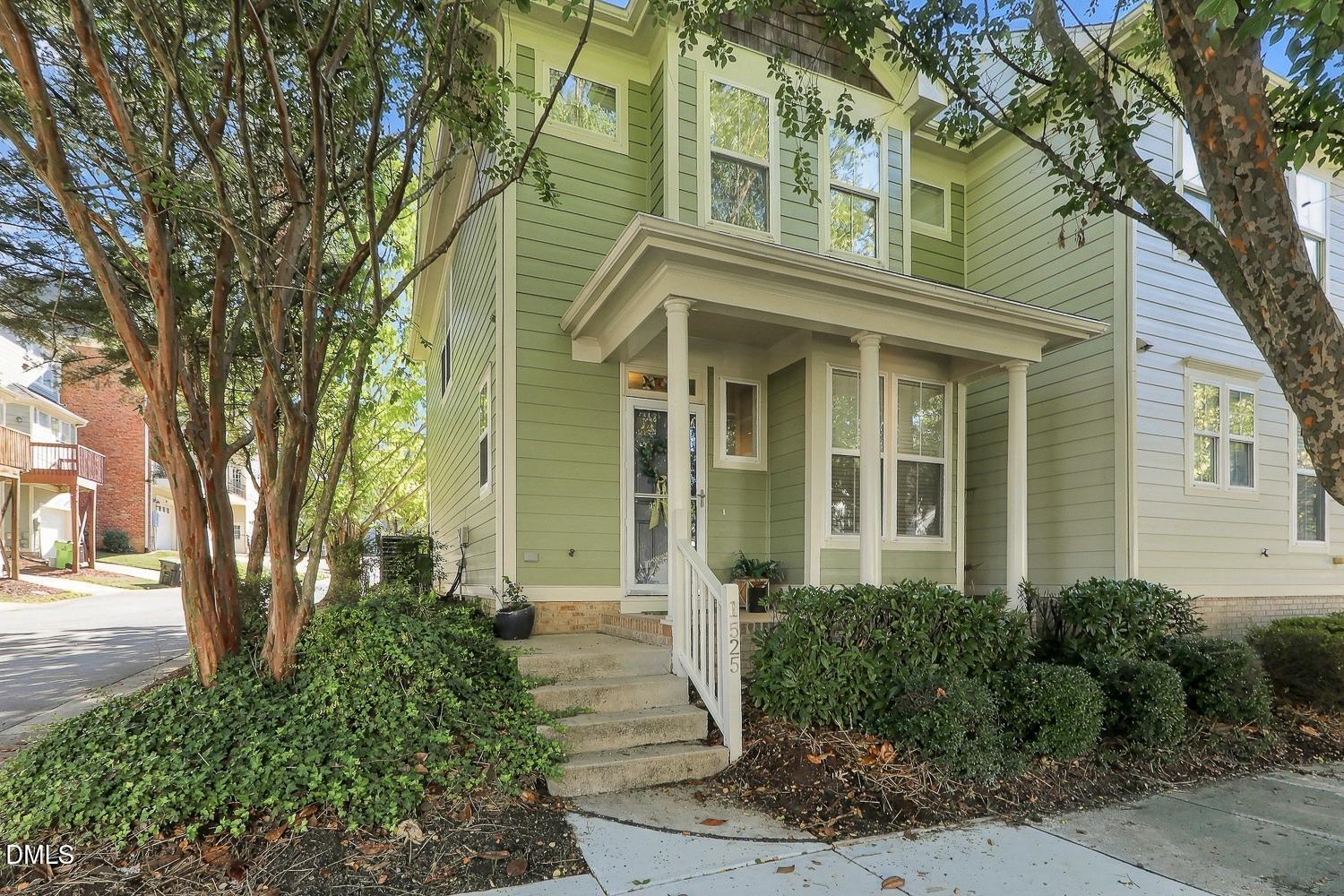 1525 Town Home Drive — photo