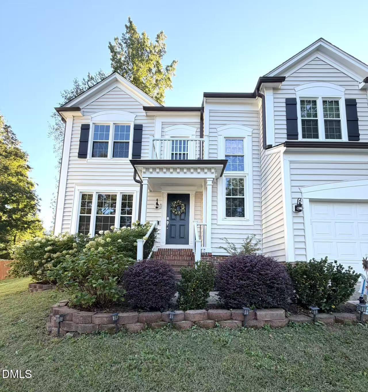 102 Pellinore Court — photo