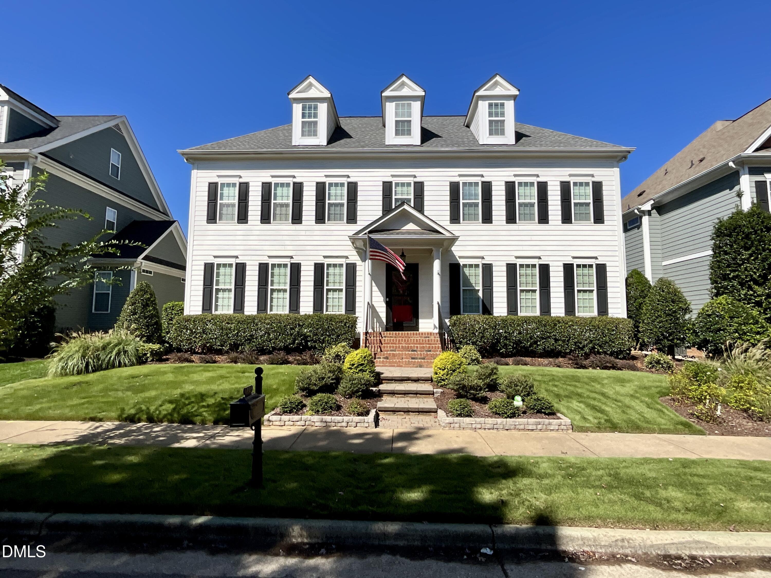 1308 Palace Garden Way — photo