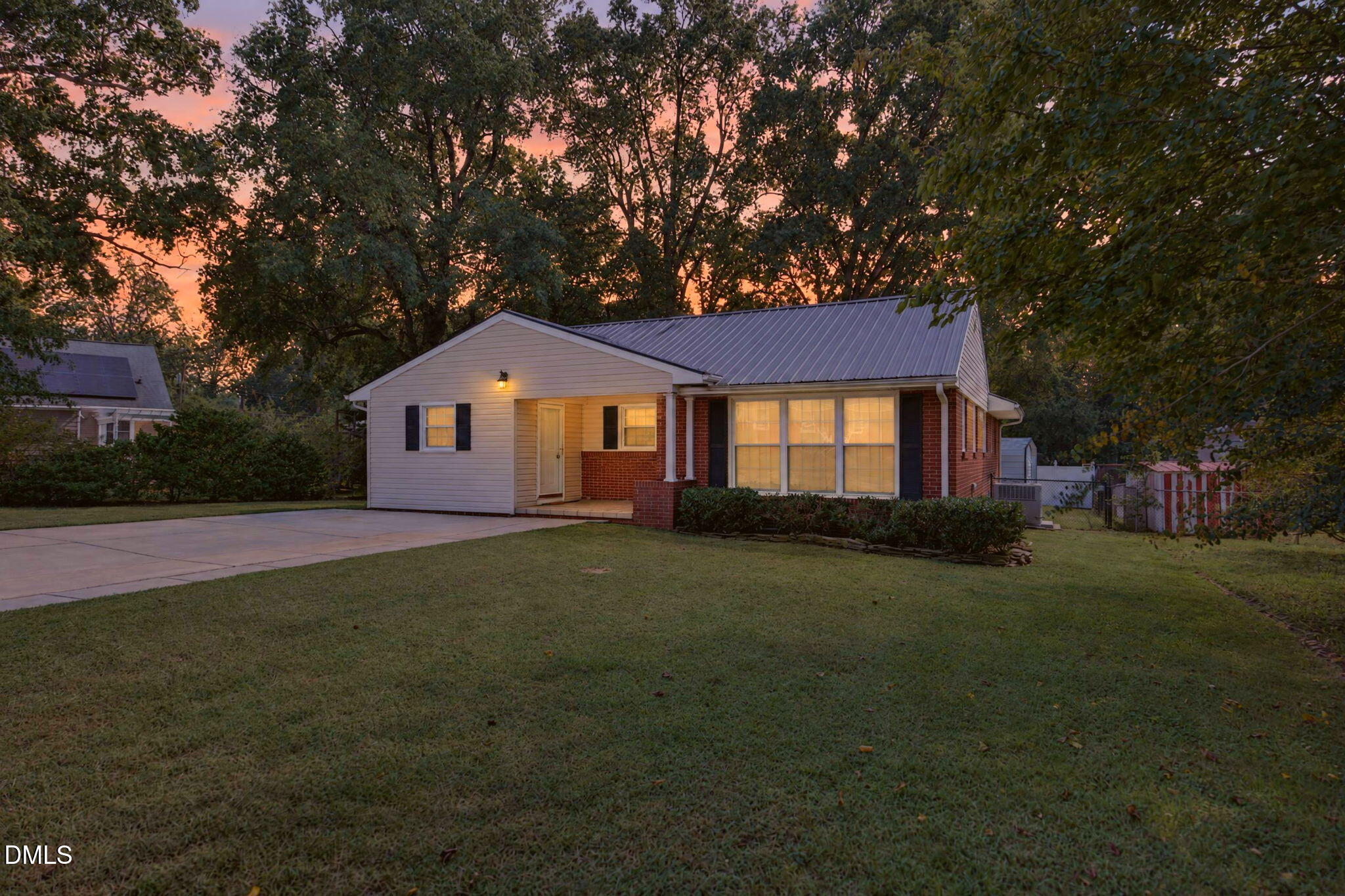 1408 Harriet Drive — photo
