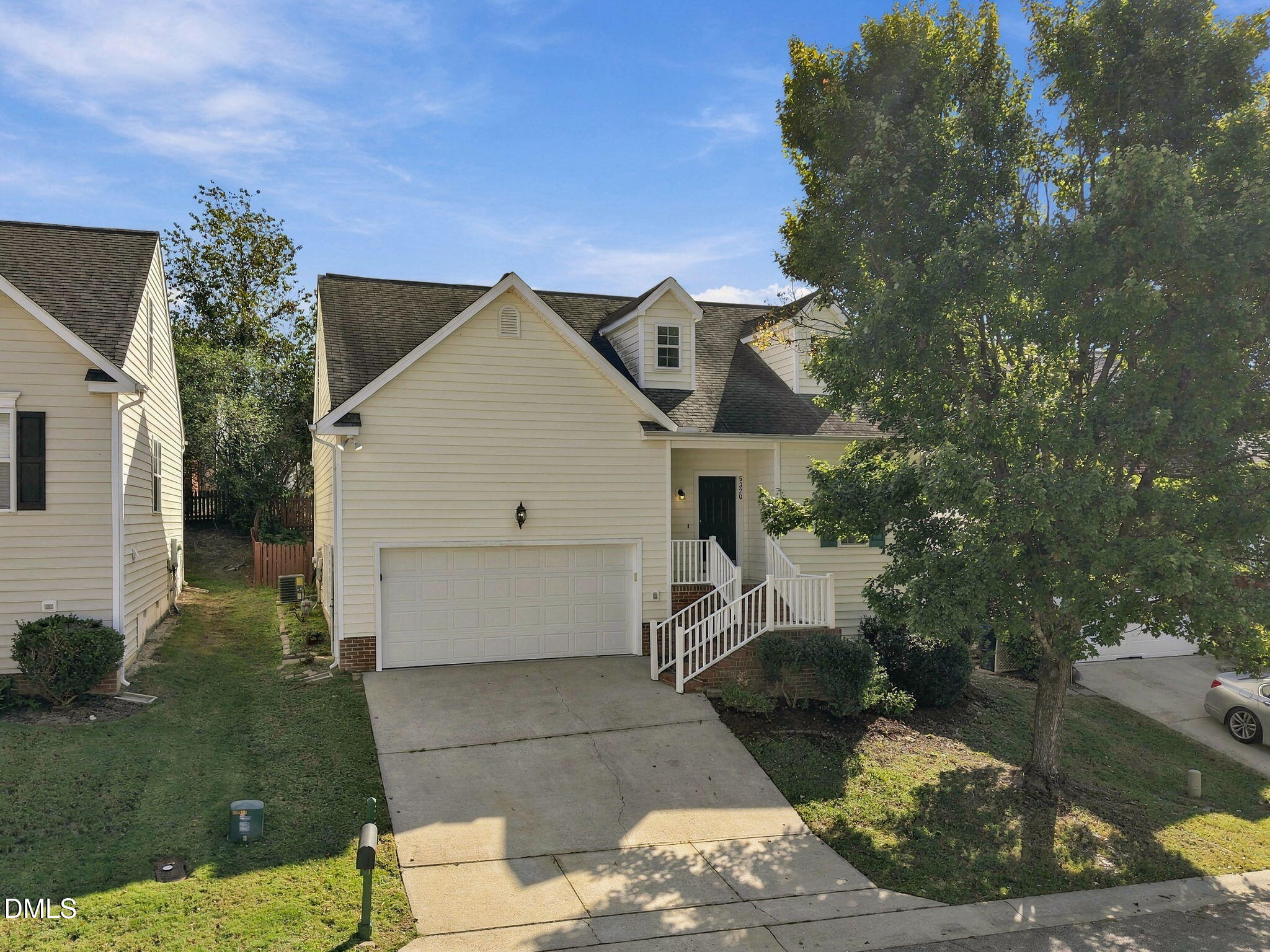 5320 Sahalee Way — photo