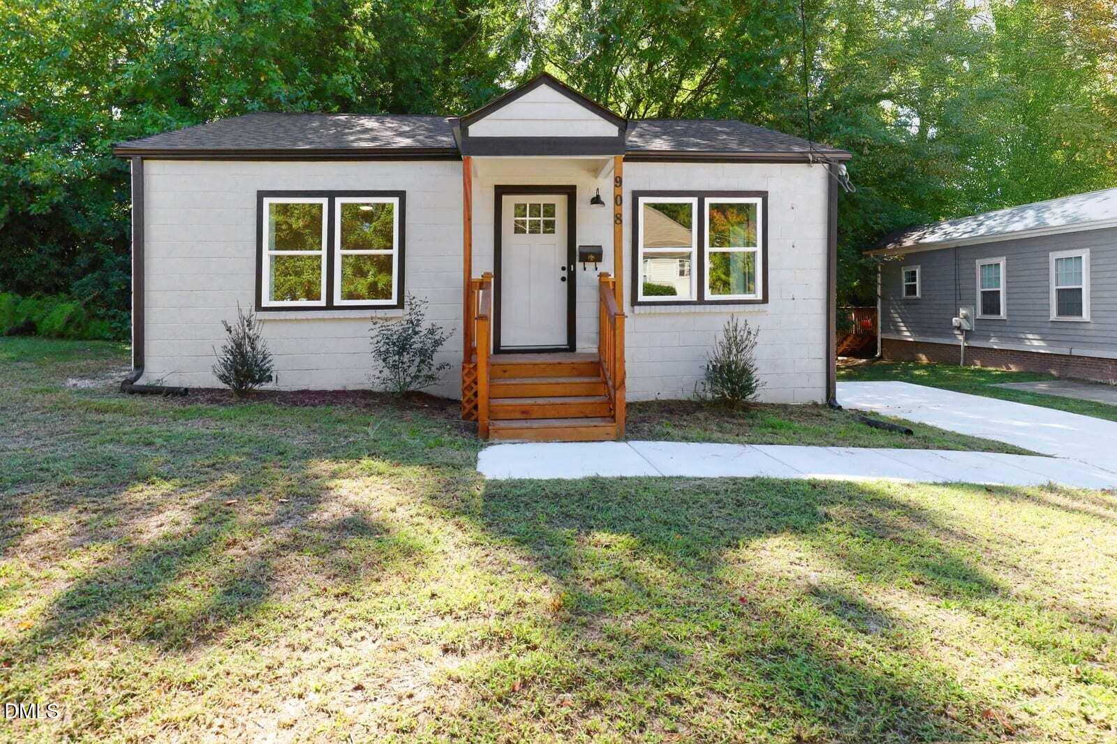 908 E Jones Street — photo
