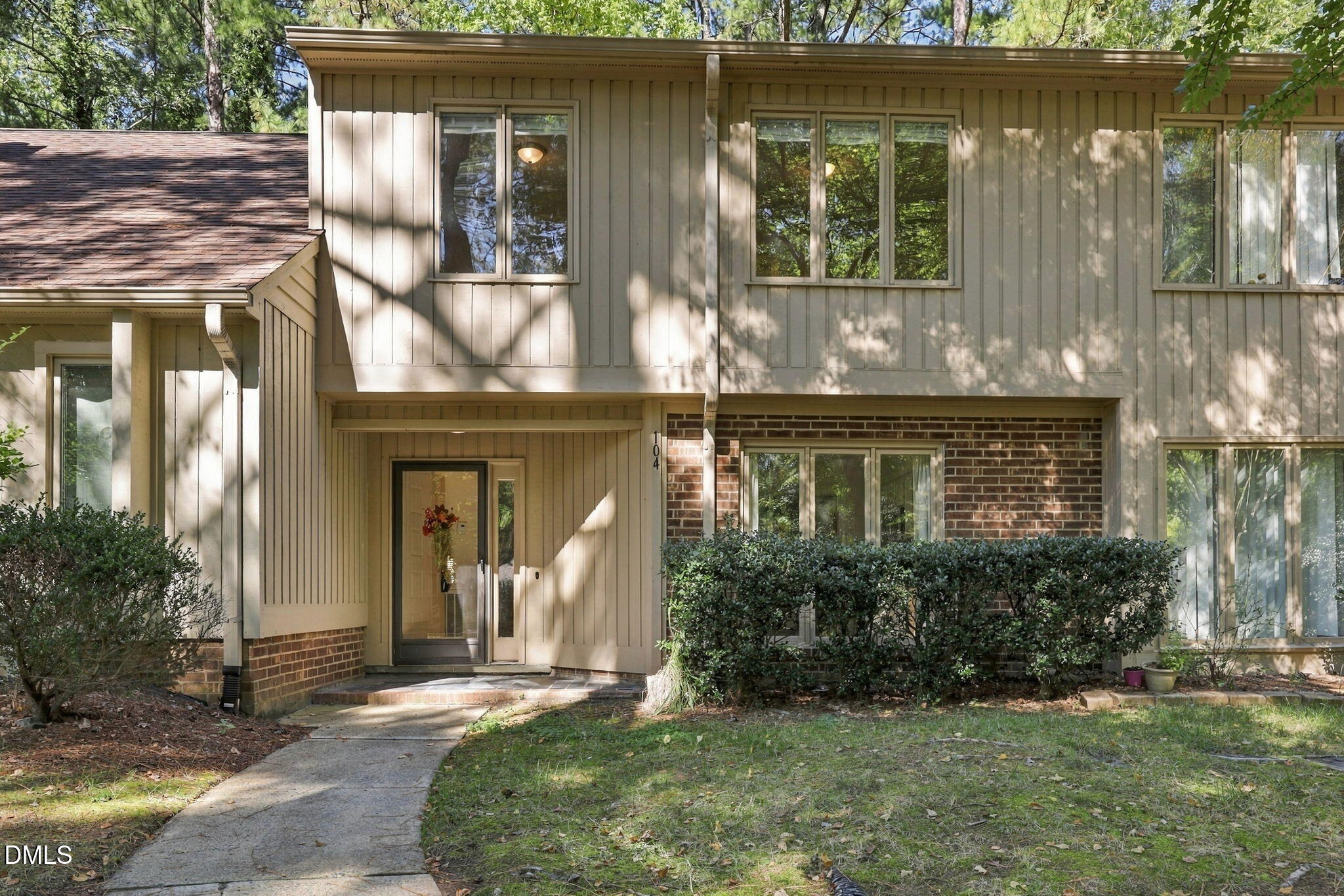 104 Mossbark Lane — photo
