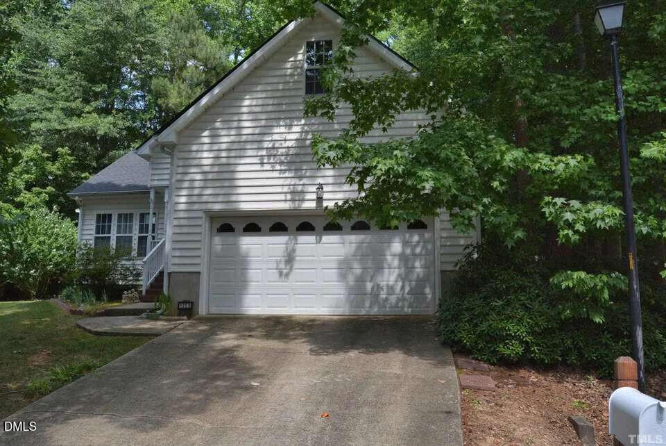 1409 Coolwater Court — photo