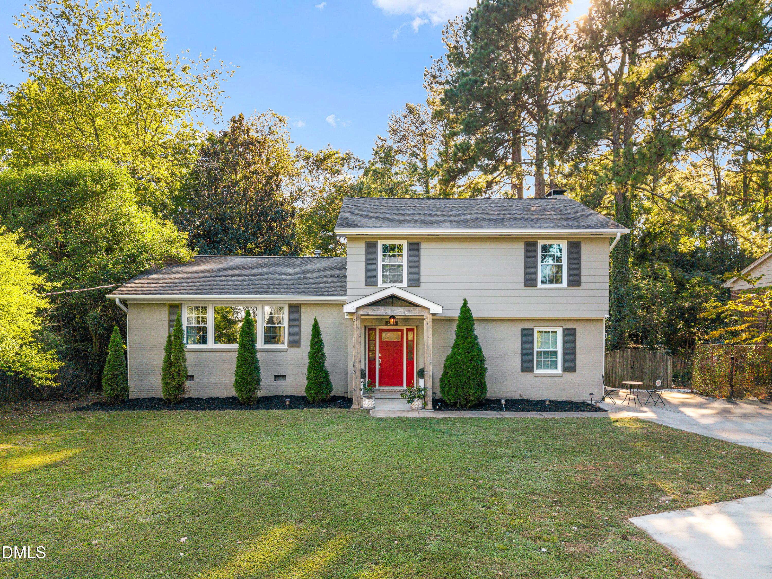 306 E Millbrook Road — photo