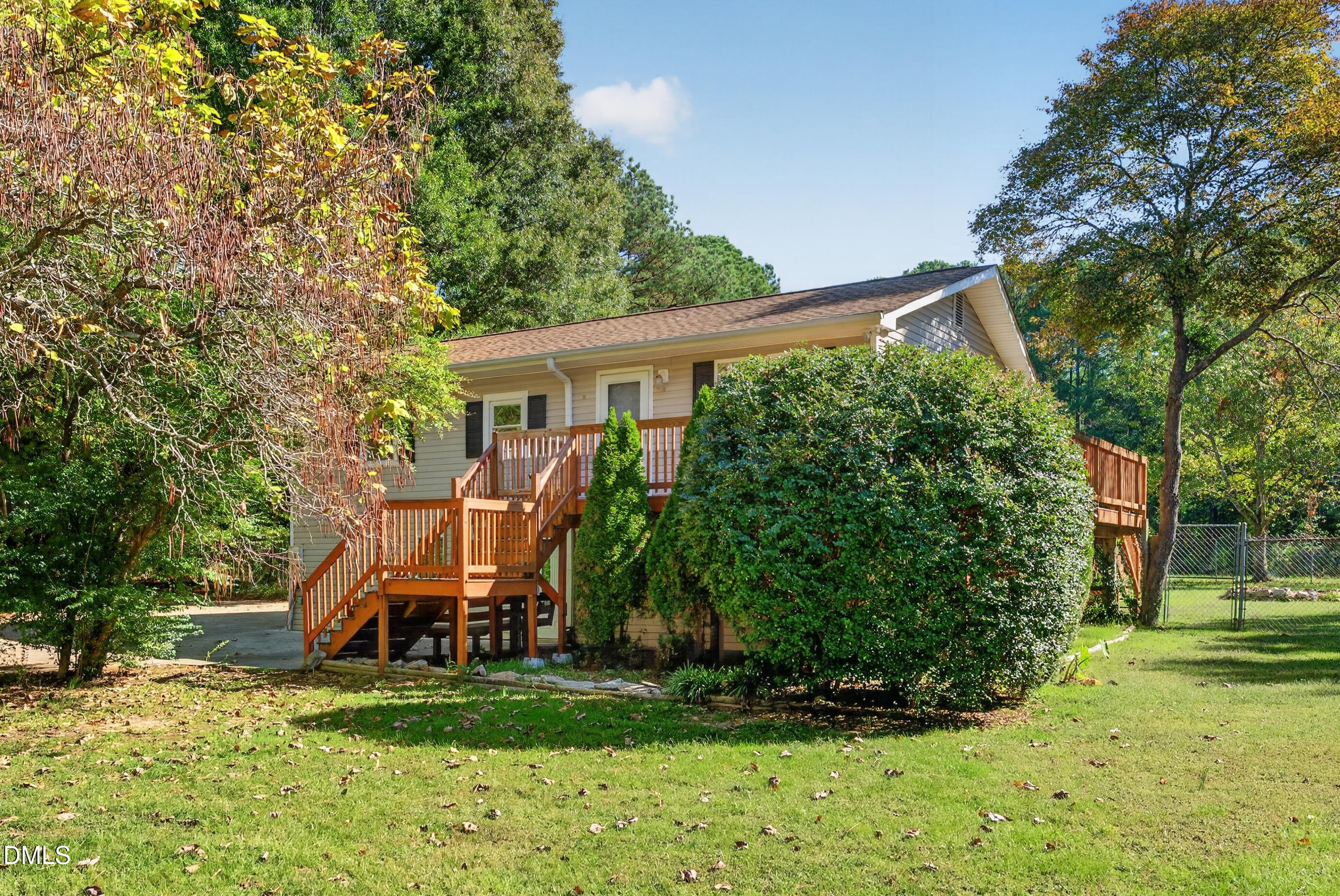 8449 Stephenson Road — photo