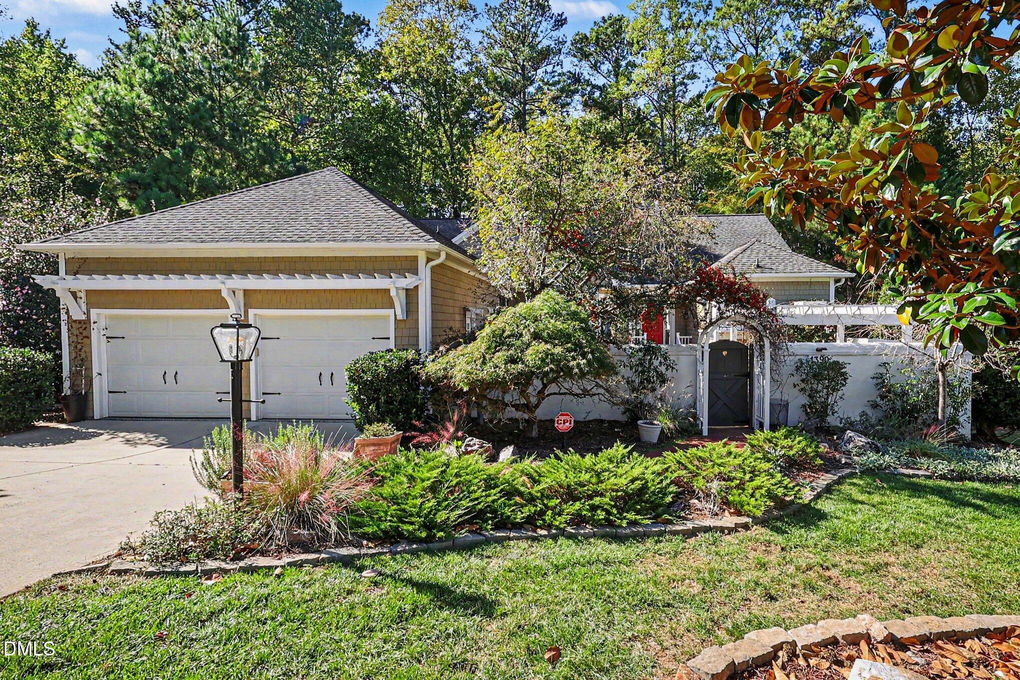 1390 Bradford Place — photo