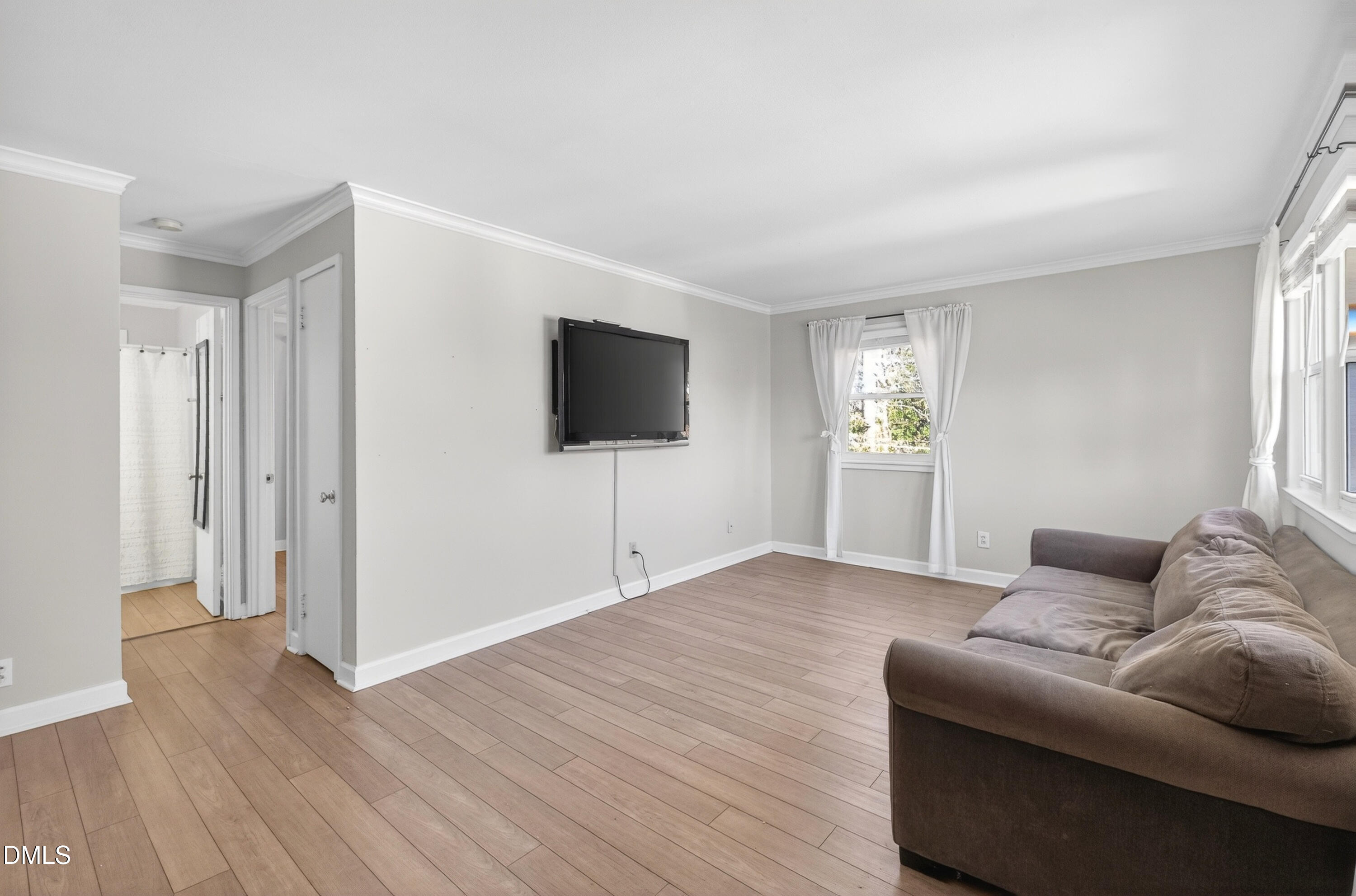 827 Daniels Street Unit D — photo