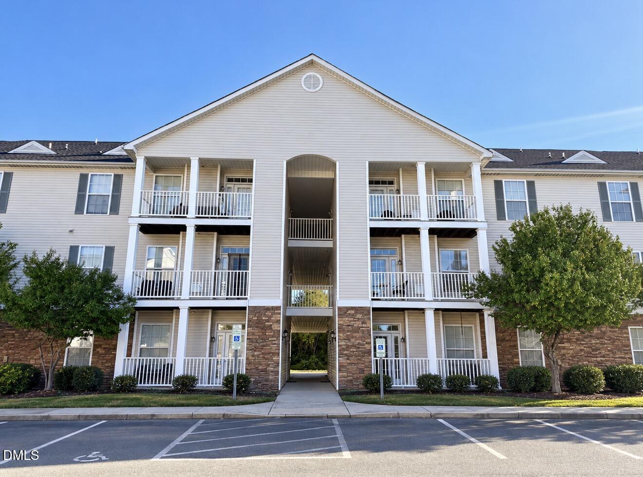 3015 Winston Drive Unit 110 — photo