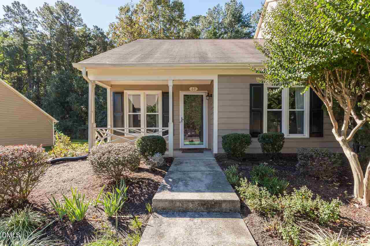 69 Crystal Oaks Court — photo