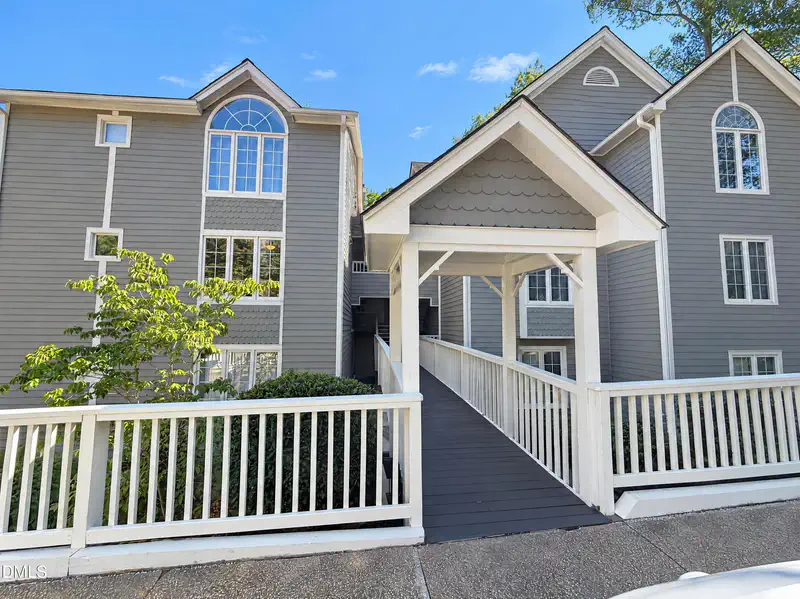 329 Glen Echo Lane Unit J — photo