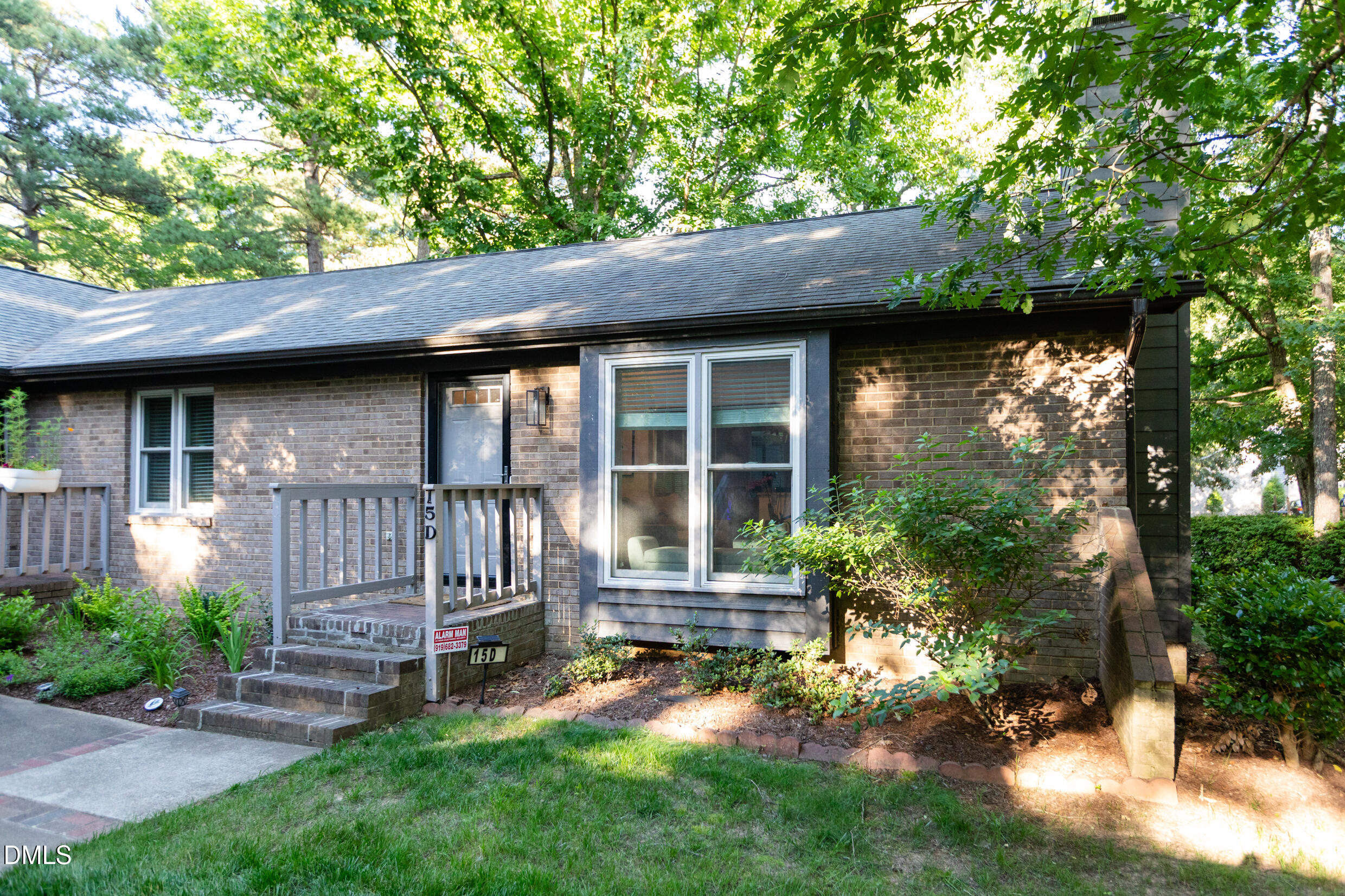 500 W Woodcroft Parkway Apt 15D — photo