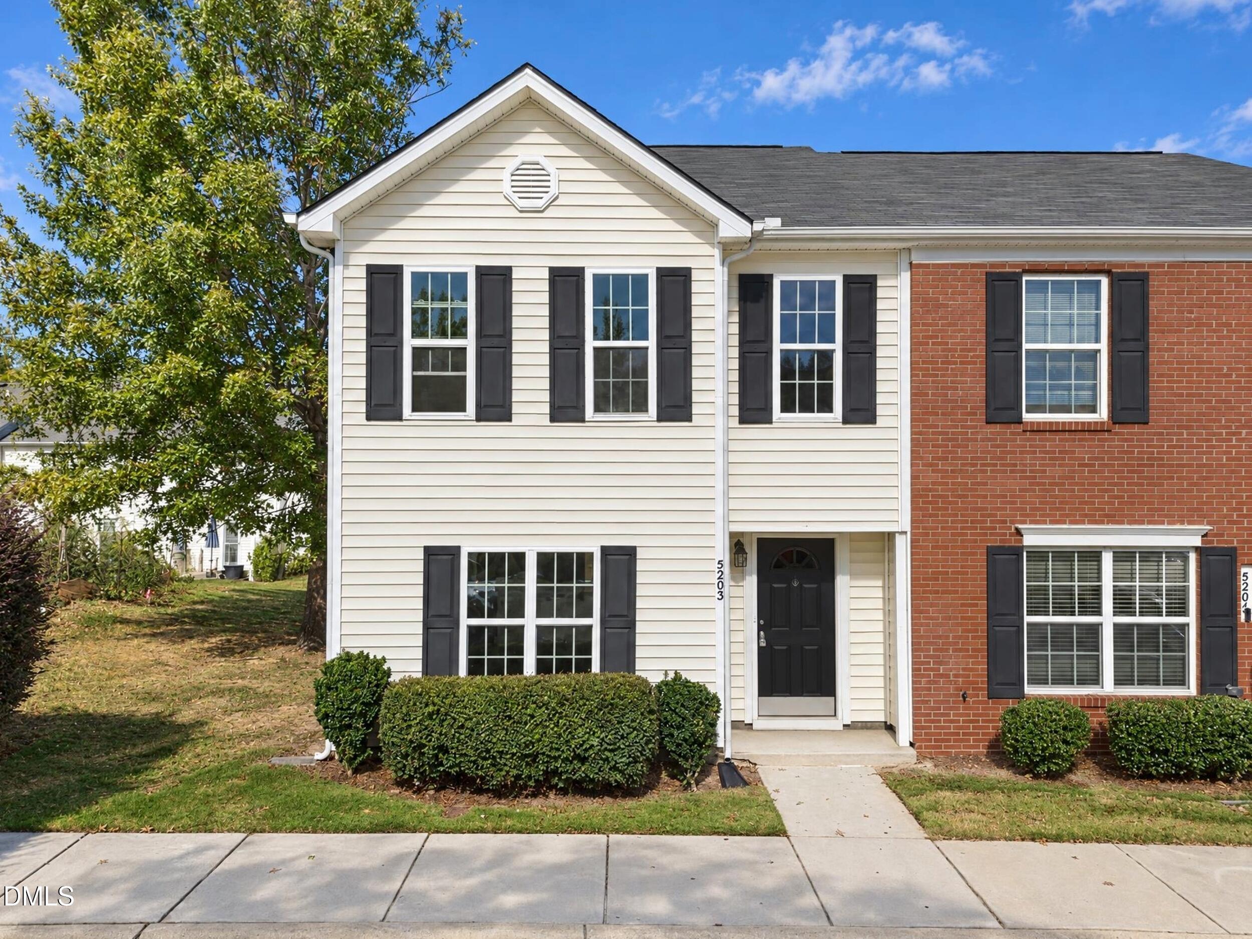 5203 Blue Lagoon Lane — photo