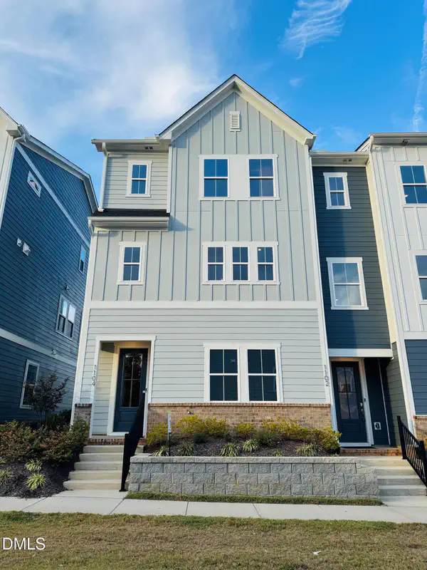1104 Holding Village Way — photo