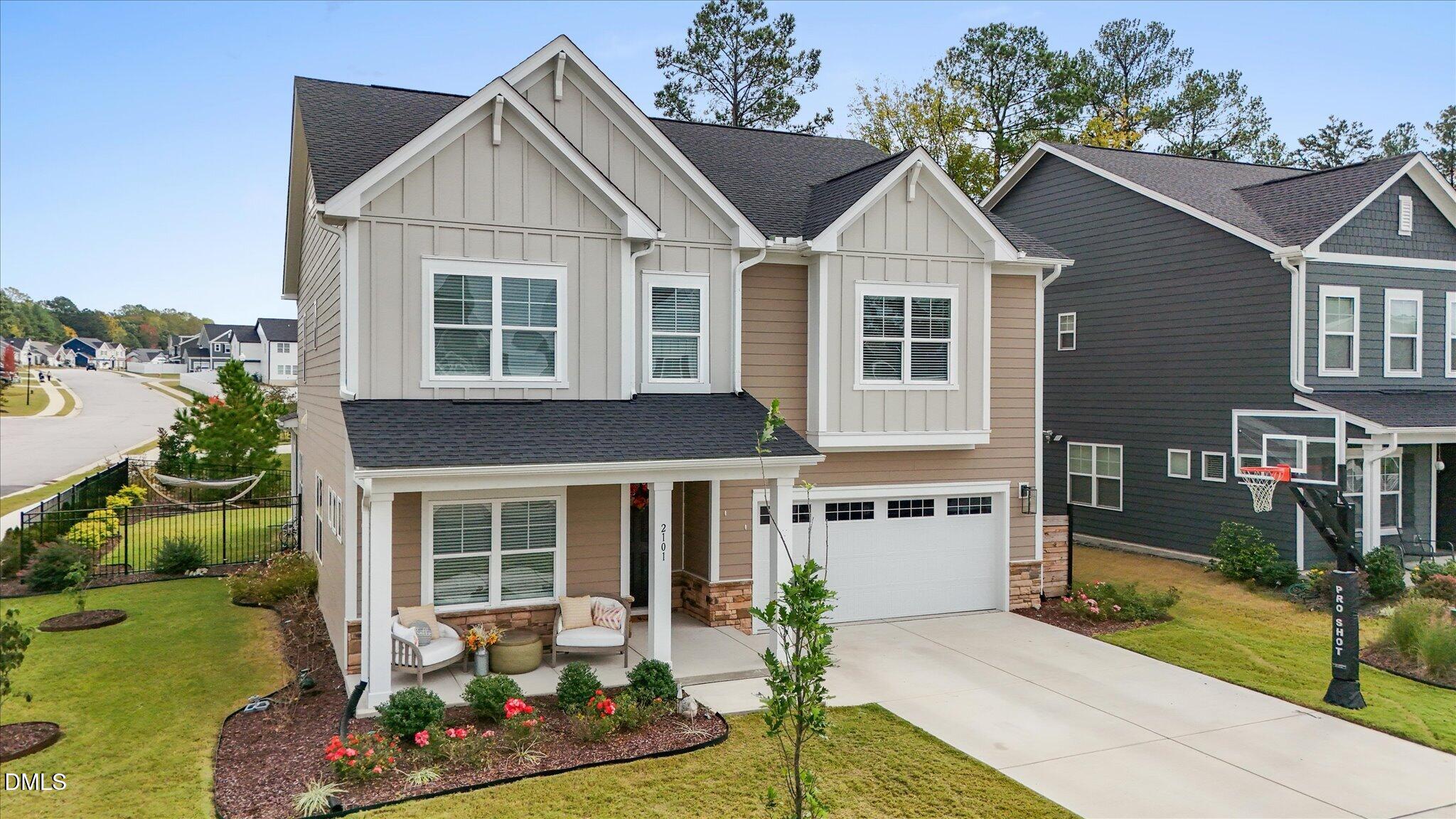 2101 Birdhouse Lane — photo
