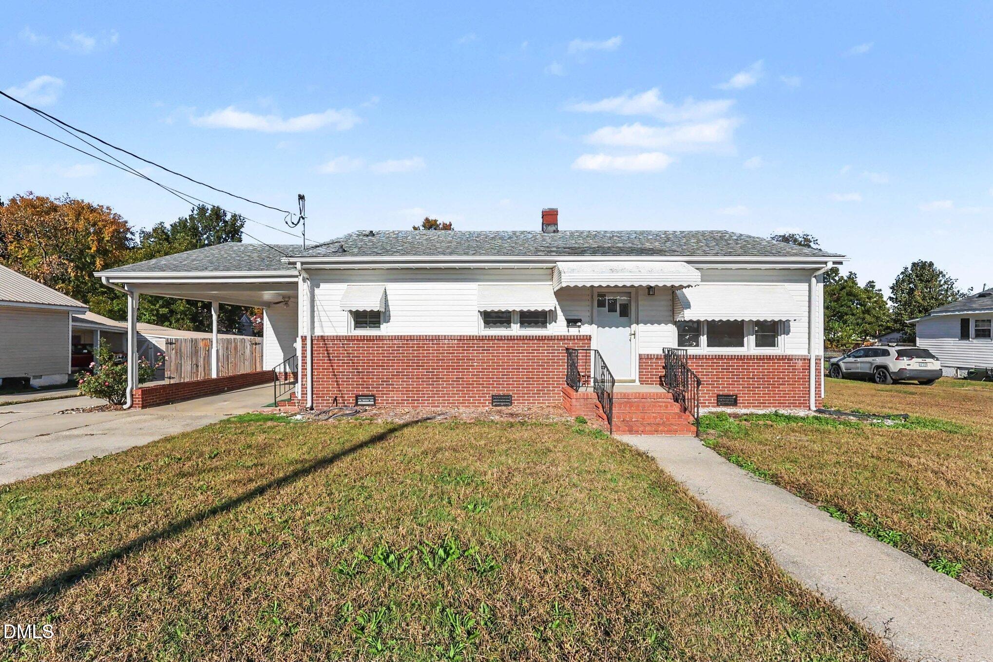 206 W Woodall Street — photo