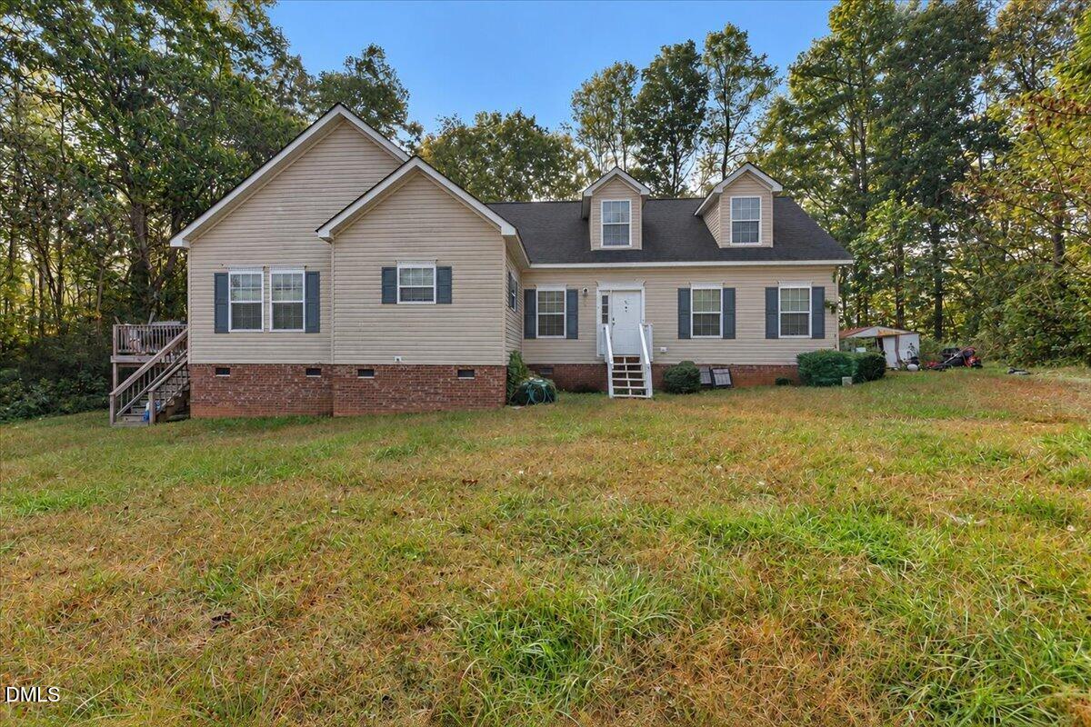 114 Village Court — photo