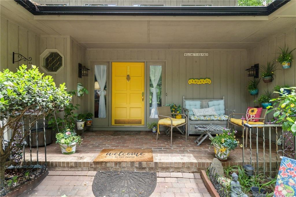 209 Lakeview Drive — photo