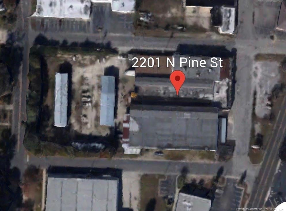2201 N Pine Street — photo