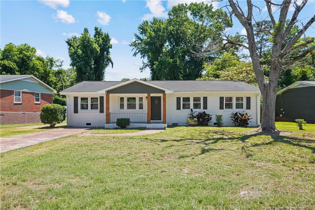 941 Louise Circle — photo