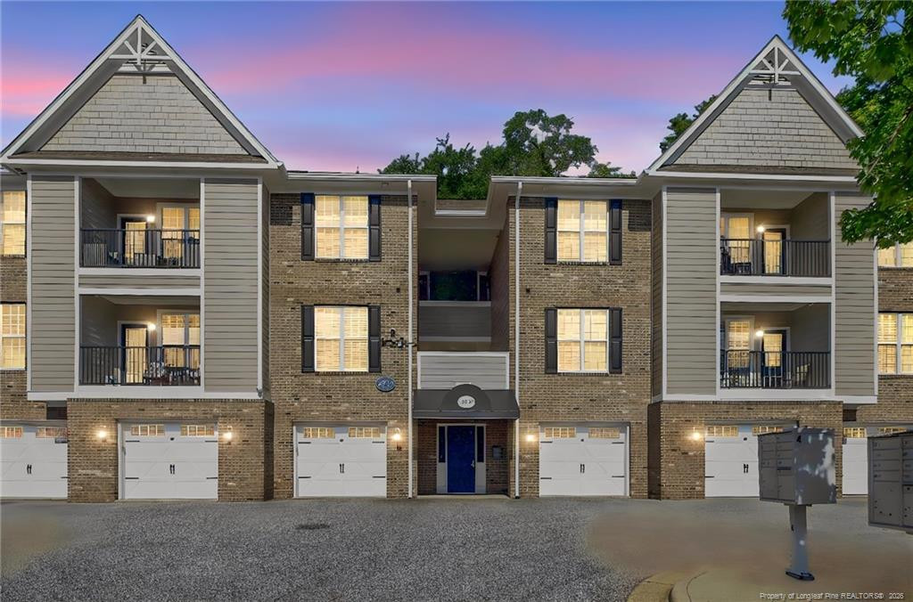 208 Fountainhead Lane 108 — photo