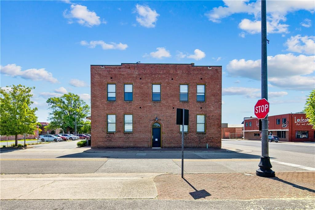 159 Maxwell Street — photo