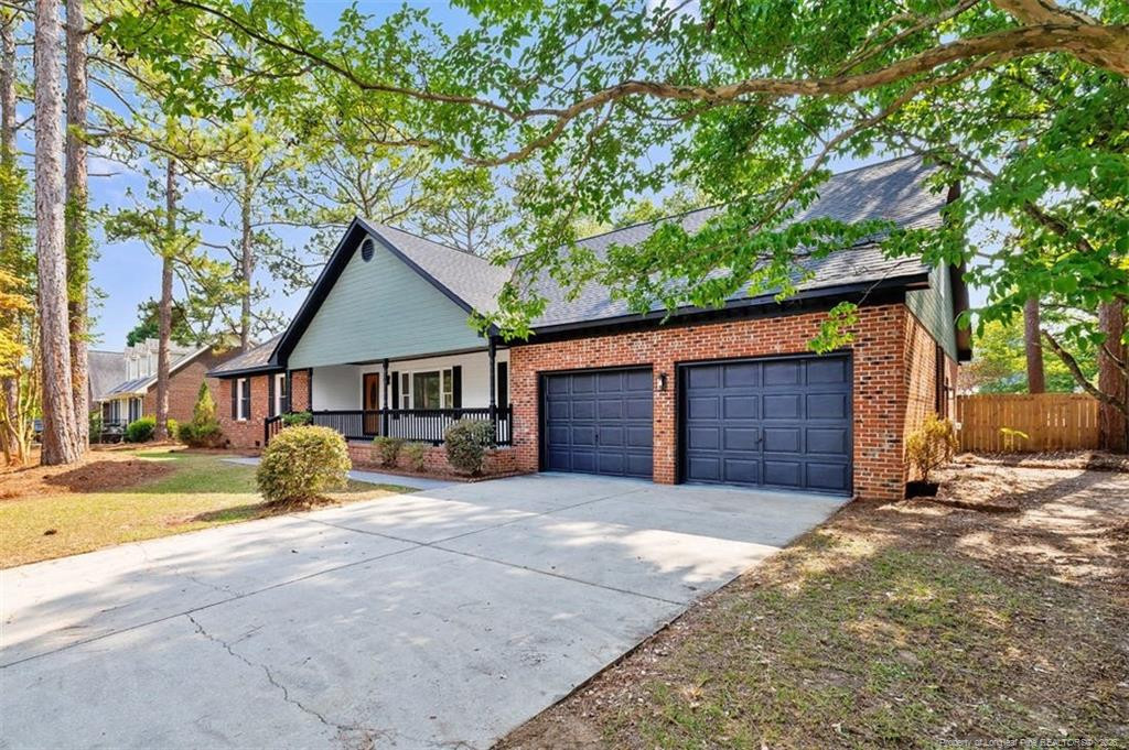 2382 Dunwoody Drive — photo