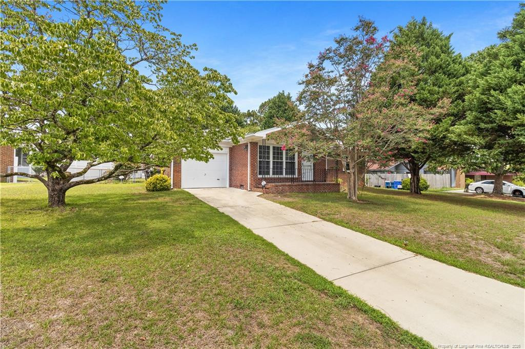 735 Amber Drive — photo