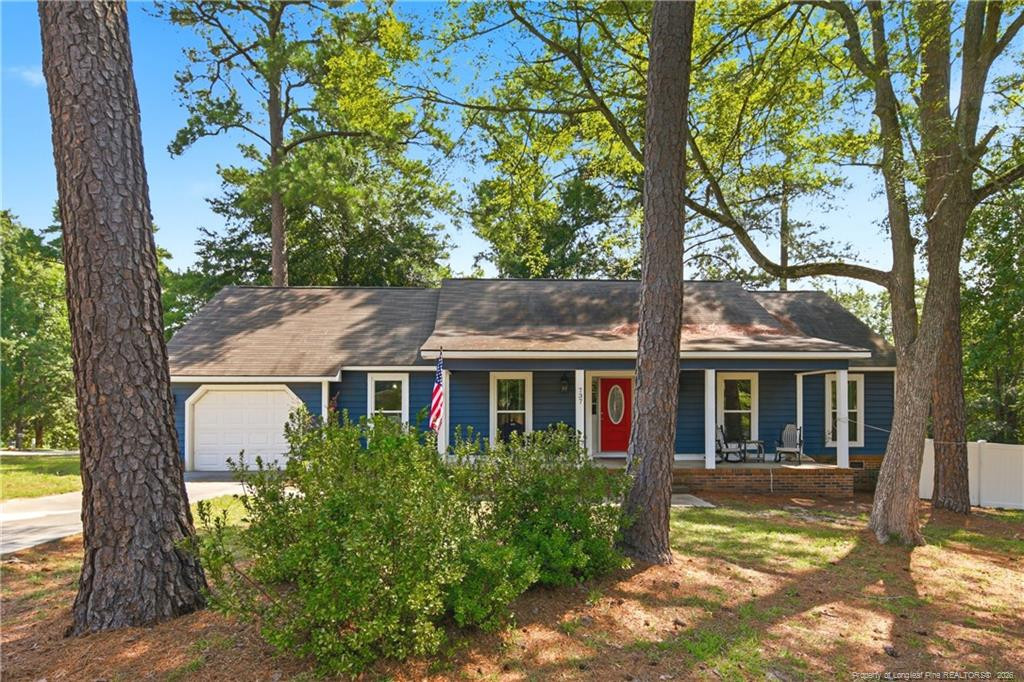 737 Maxine Street — photo