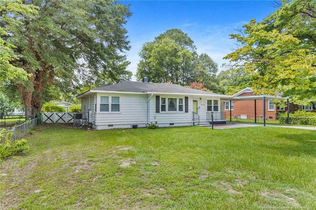 812 Poplar Drive — photo