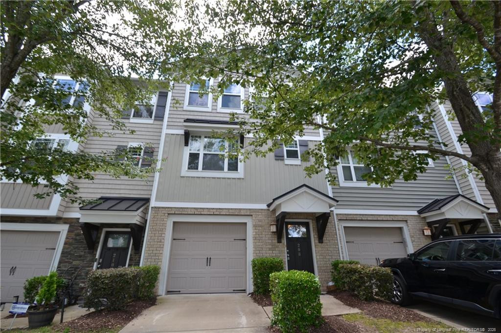 208 Irving Way — photo