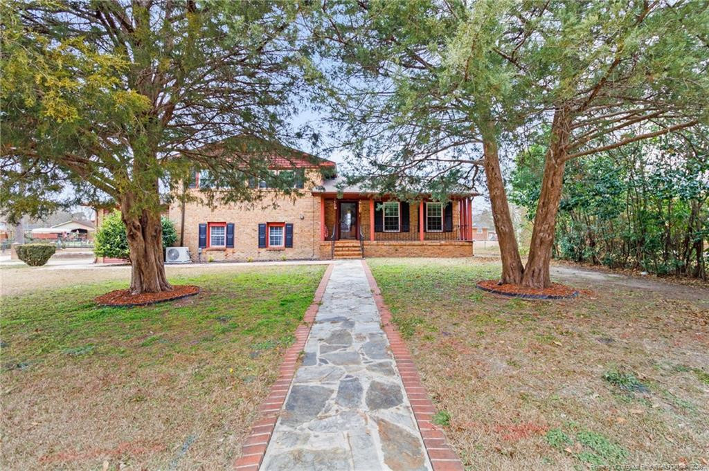 612 Freda Court — photo