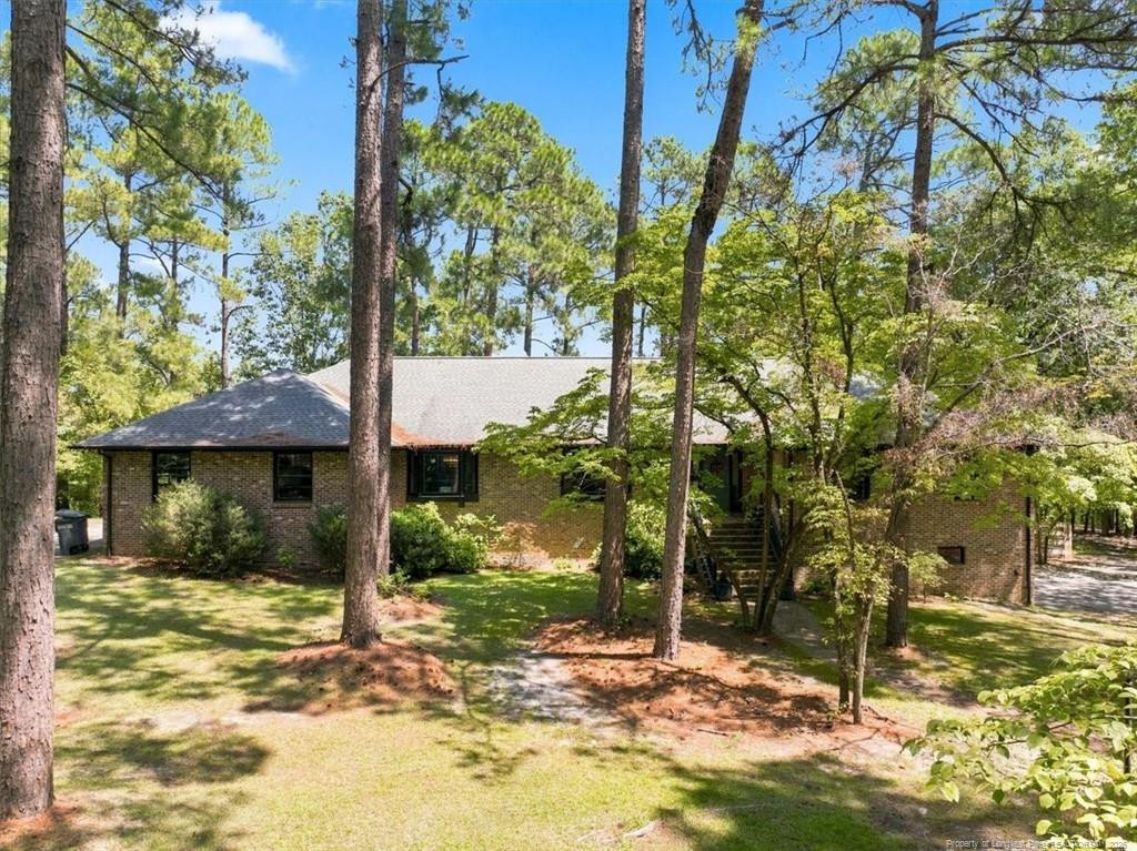 1235 E Hedgelawn Way — photo