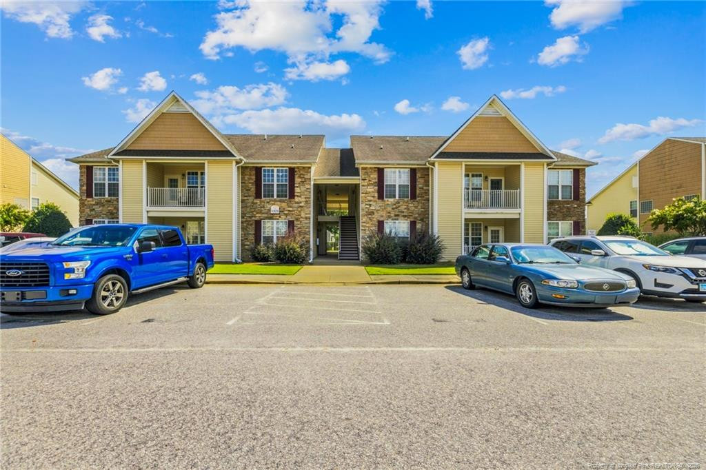 1325 Kershaw Loop #233 — photo