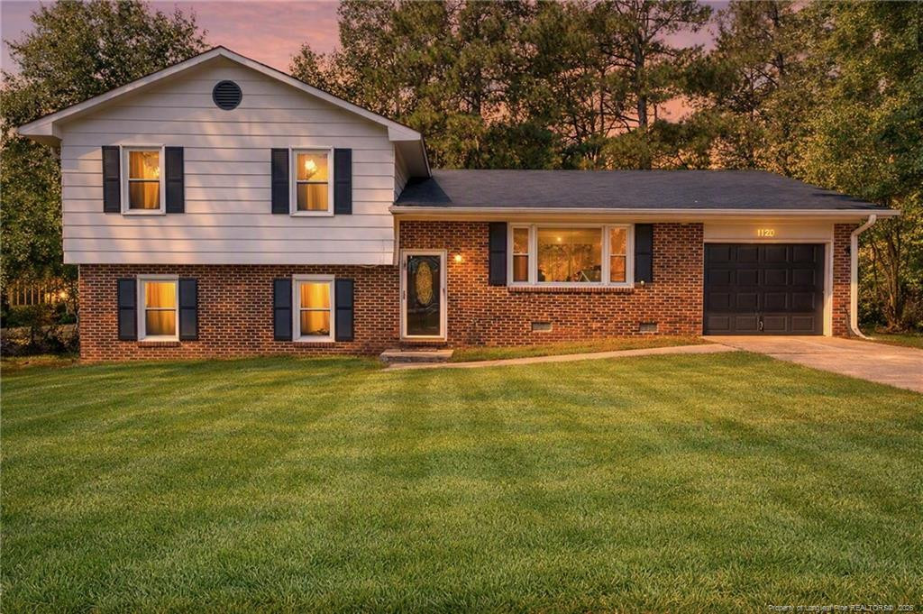 1120 Leslie Drive — photo