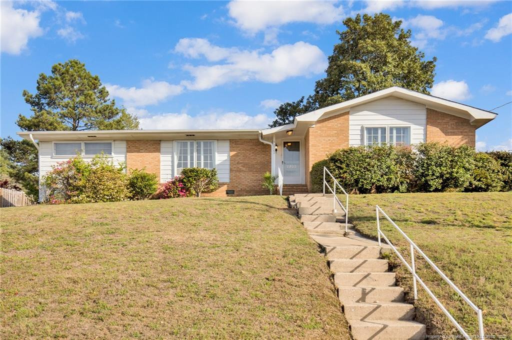2702 Dartmouth Drive — photo