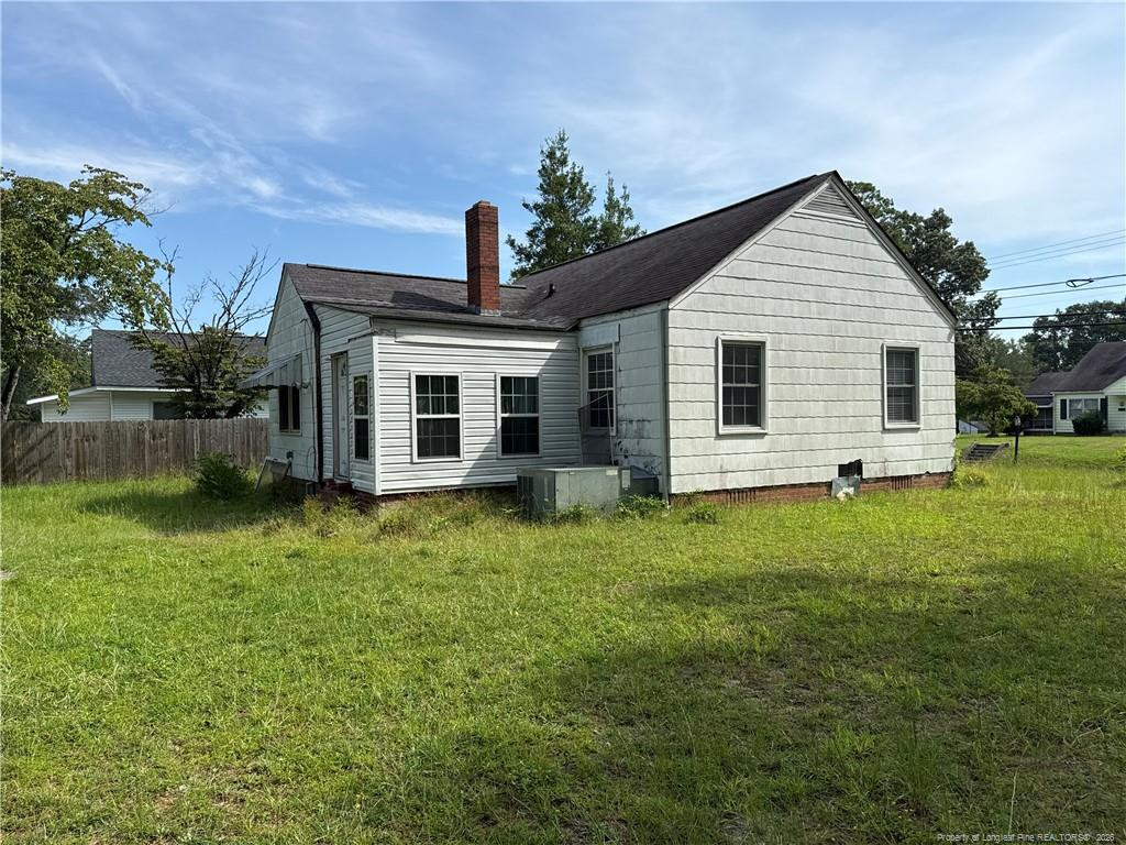 702 S Main Street — photo