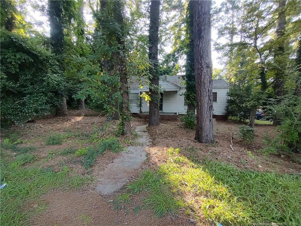 406 Courtland Drive — photo