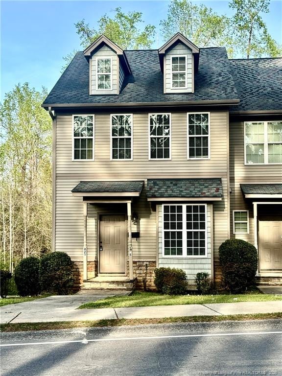 425 Georgetown Circle — photo
