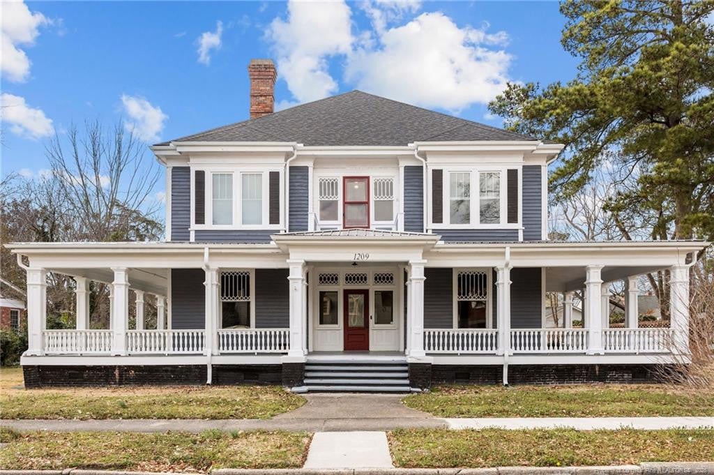 1209 N Elm Street — photo